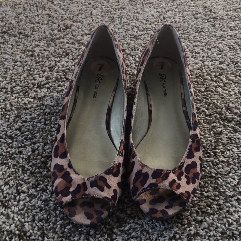 Leopard Print Slight Wedge Sandals